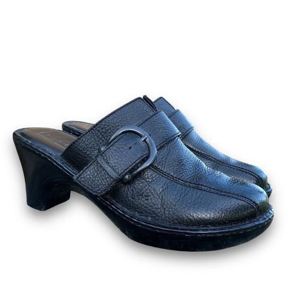 BOC Born Concept Black Leather Buckle Strap Wedge Mule Clogs Shoe Women's size 9 - Picture 2 of 13